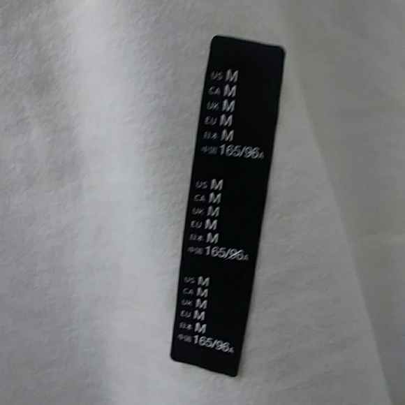 Nwt gap shirt - Picture 2 of 3